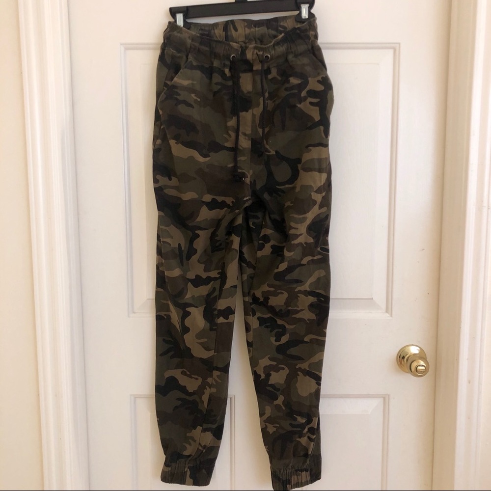 Meshki Camo Joggers - Picture 4 of 5